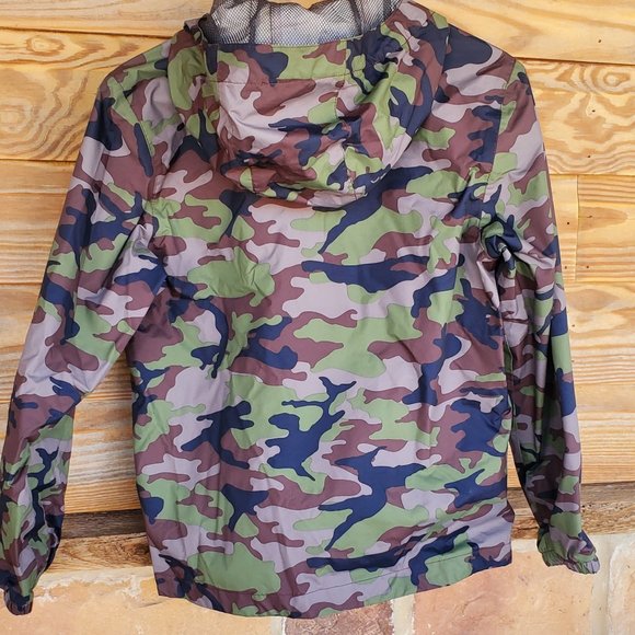The North Face youth camo rain jacket in camo with orange embroidery size Medium - Picture 4 of 4
